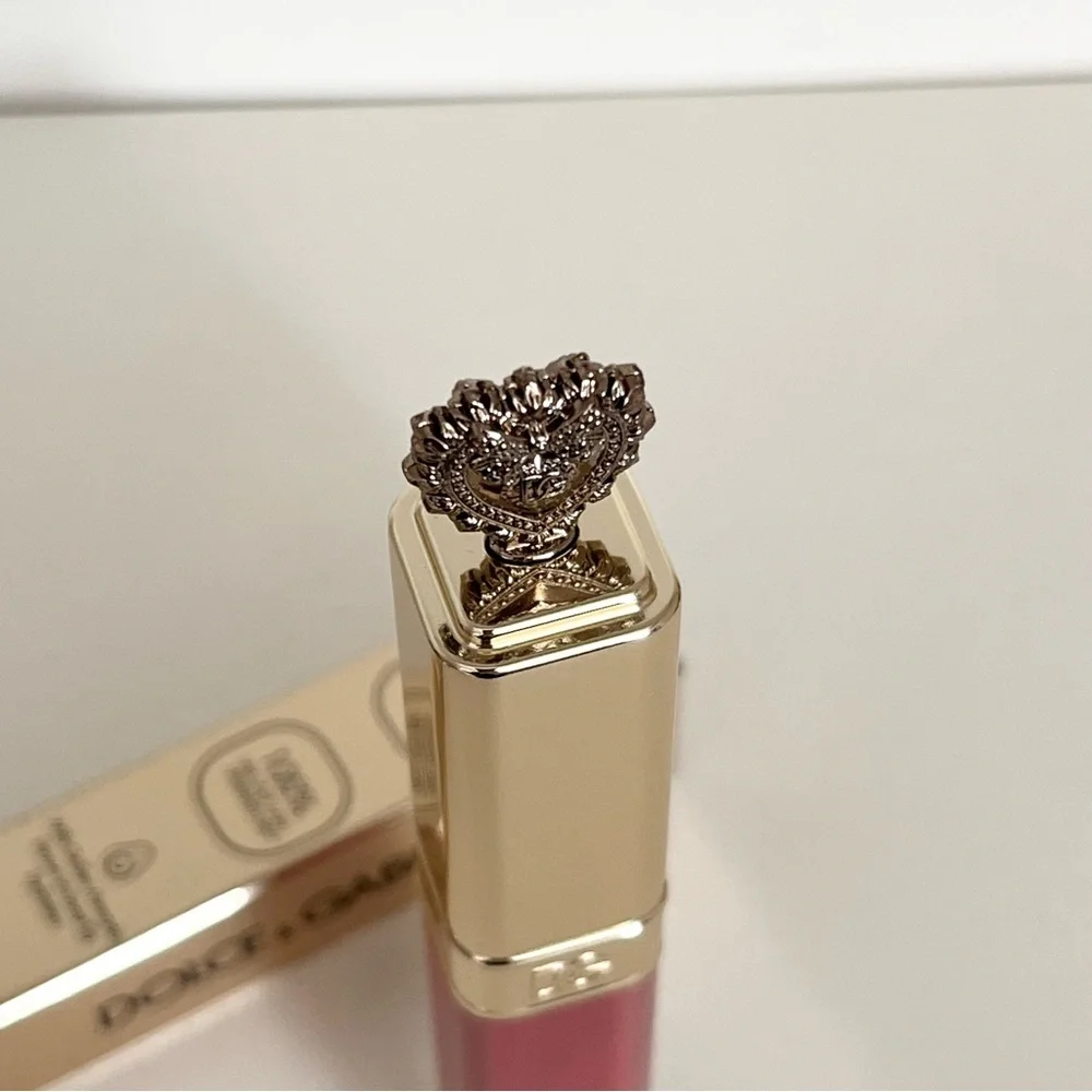 Dolce & Gabbana 16 hour liquid Lipstick